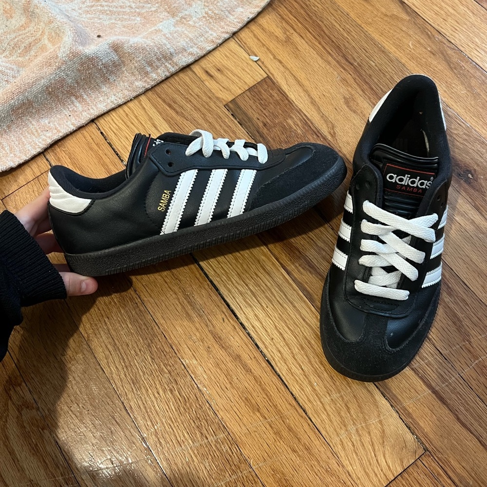 ADIDAS BLACK SAMBAS